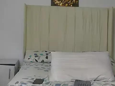 Freechat BhadBhad_Kitty on StripChat