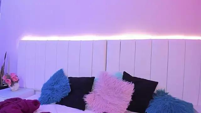 CAMILLEN_PETTID on StripChat