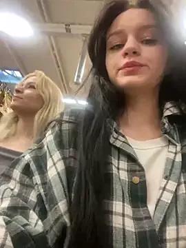 Cum_girlss on StripChat