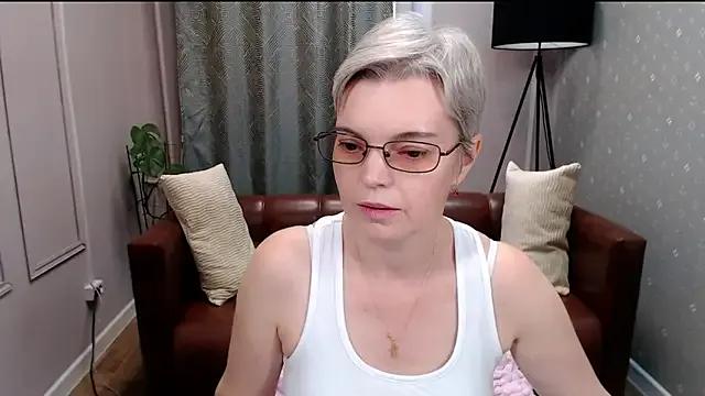 Freechat Cutie_Erikaa1 on StripChat