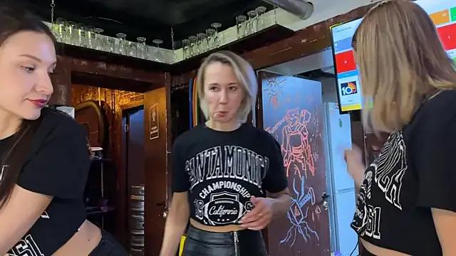 Group dirtypub on StripChat