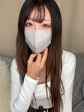 emiiiii1001 on StripChat 