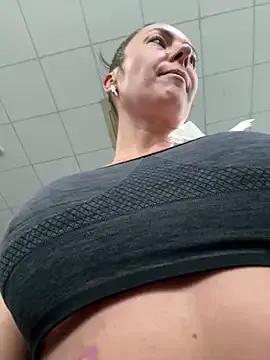 eveangelll on StripChat 