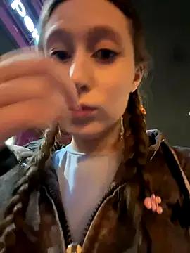 FroggyAnna — Freechat on StripChat