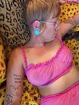 Freechat goodgirlbabydoll on StripChat