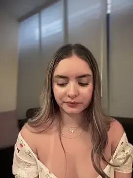 imlindapink on StripChat 