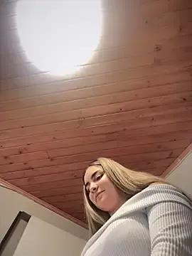 imlindapink on StripChat 