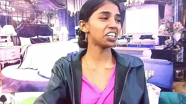 Freechat IndianSexySlender on StripChat