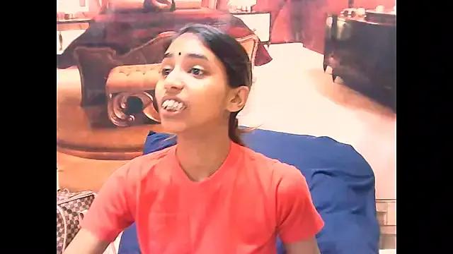 Freechat IndianSexySlender on StripChat