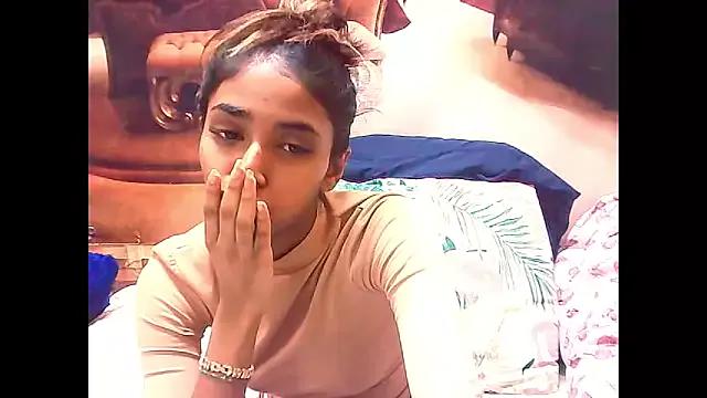 Freechat IndianSexySlender on StripChat