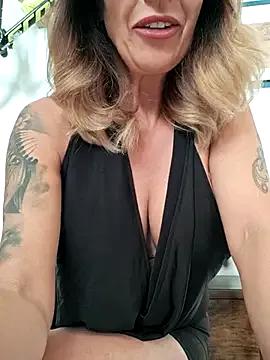 JasmineNoir2 — Plug in ass + video porno LT