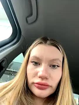 justmilaa on StripChat