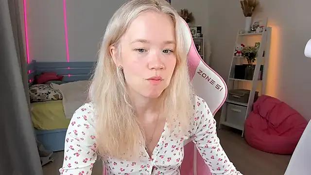 Lily_Young on StripChat 