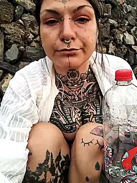 lizzardqueeen on StripChat 