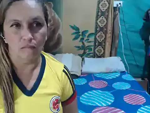 Freechat mom_son_dirty on StripChat