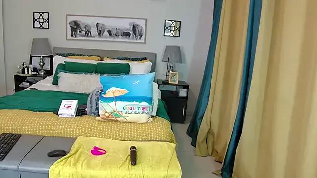 Freechat NaughtyKelly28 on StripChat