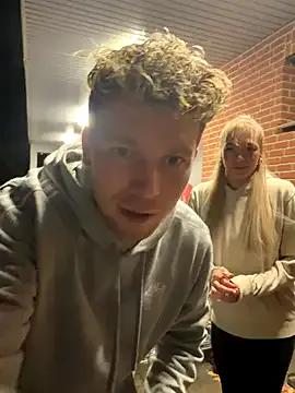 Freechat NickyGold_Official on StripChat