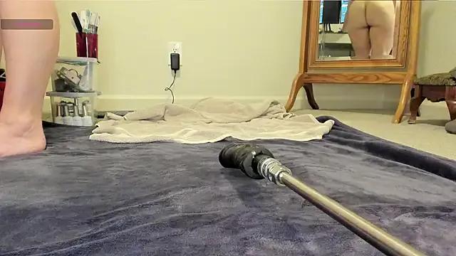 Freechat Peaches_N_Kreme on StripChat