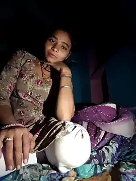 Freechat R_Roshni on StripChat