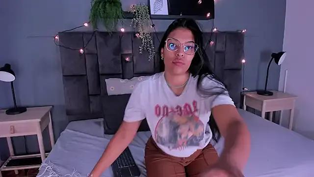 RiriiBrunette__ — Footjob in close-up