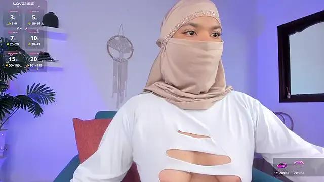 saray_halam on StripChat 