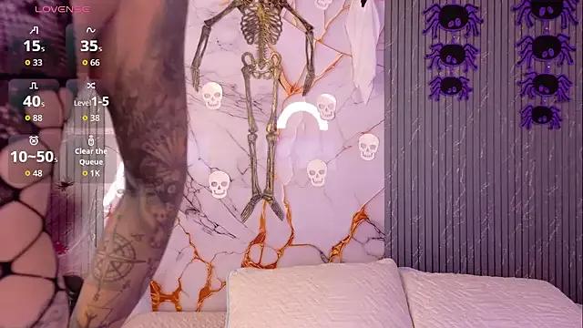 Shasa_8 on StripChat 