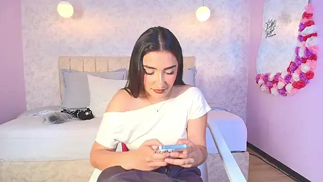 sweet_artemiis on StripChat 