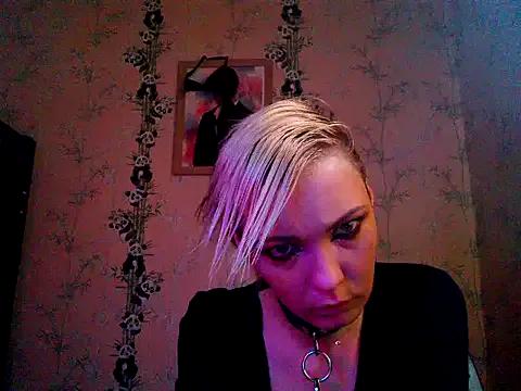 Group WildMissNiks on StripChat