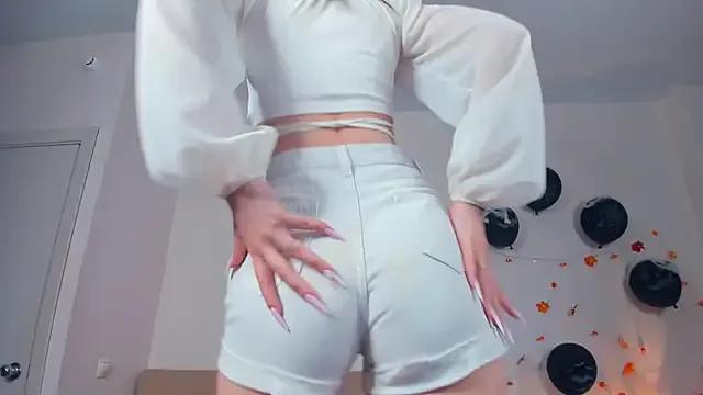 YourLovelyLily — Show my cute feet