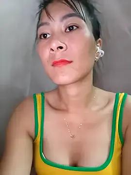 Yumyum_kiw on StripChat 