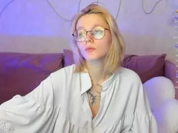 Blondylilu webcams show profile image 