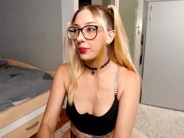 foxeslovefoxes from Chaturbate is Freechat