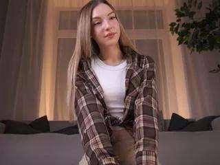 clover_brach from Flirt4Free is Freechat