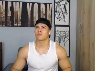 nick_fenix from Flirt4Free is Freechat