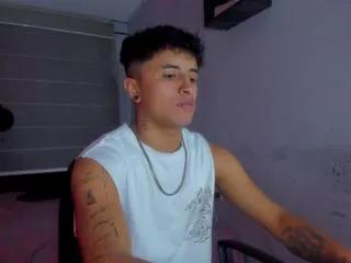 steven_riivera from Flirt4Free is Freechat