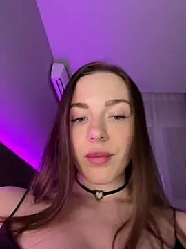 -SweetDi- from StripChat is Freechat