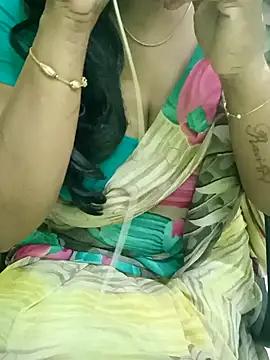 Aishu-tamil09 from StripChat is Freechat