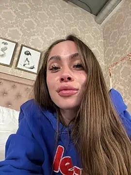 Amanda_River from StripChat is Freechat