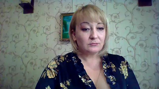 ArielXLoveresss from StripChat is Freechat