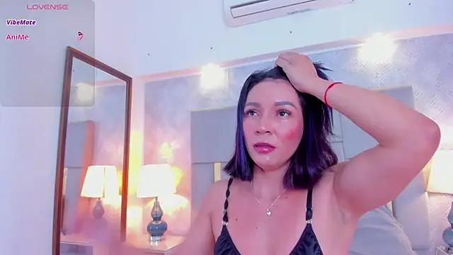 Camilaa_Sanchez_ from StripChat is Freechat