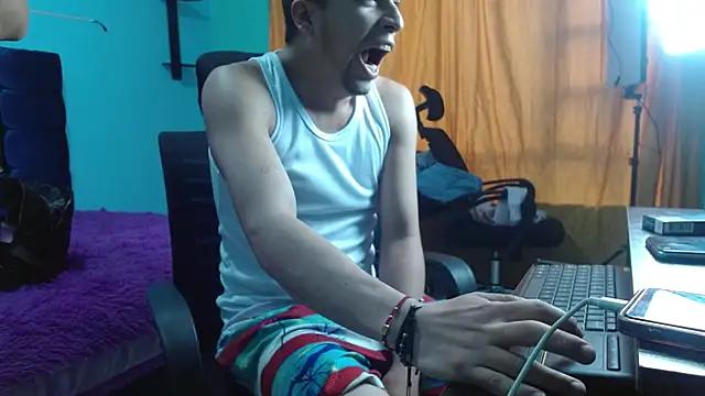 crish_joha from StripChat is Freechat