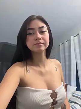 EmylyyParis from StripChat is Freechat