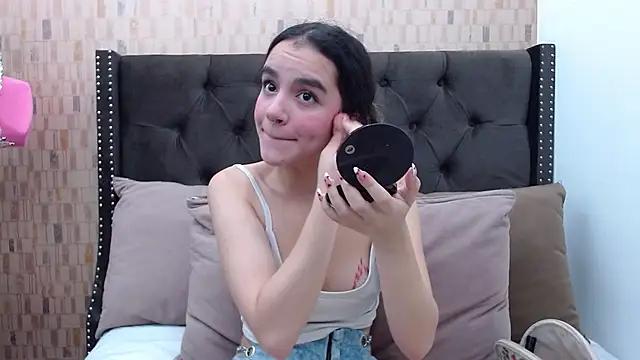 faloondiaz from StripChat is Freechat