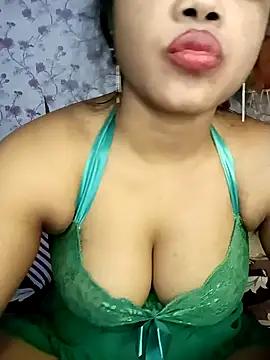 Hotlisa from StripChat is Freechat