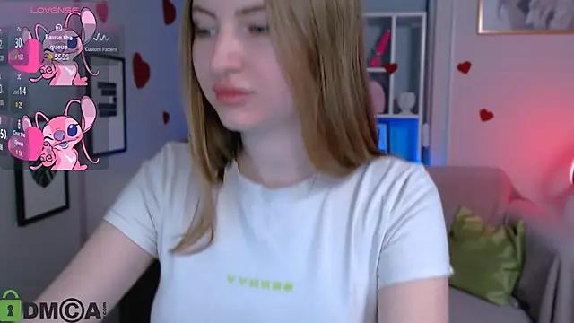 julia_love_love from StripChat is Freechat