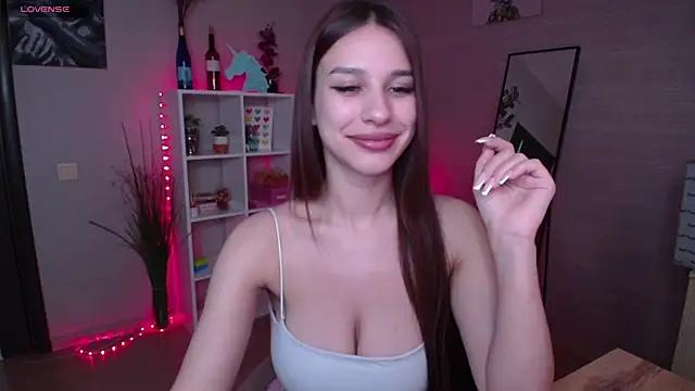 KristineBeauty from StripChat is Freechat