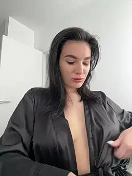 KristinLaur webcams show profile image 