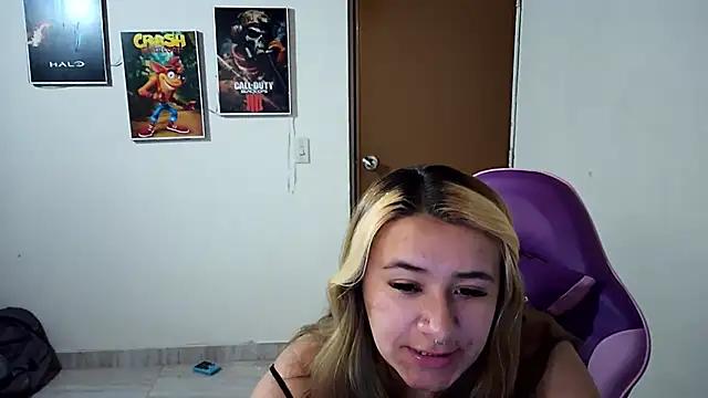 ladyduqueza from StripChat is Freechat