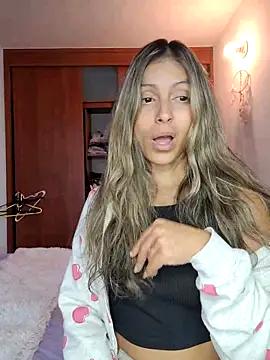 lindaa23_ from StripChat is Freechat