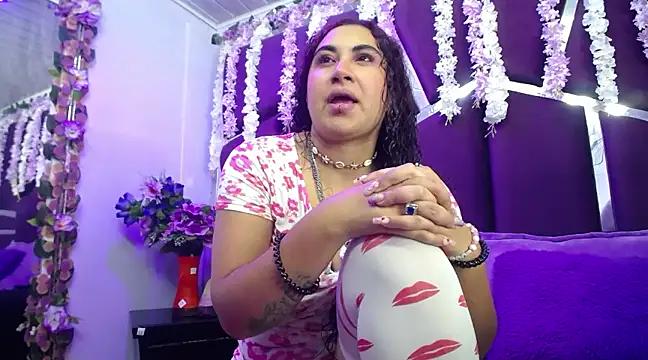 Luna_Escarlata_ from StripChat is Freechat